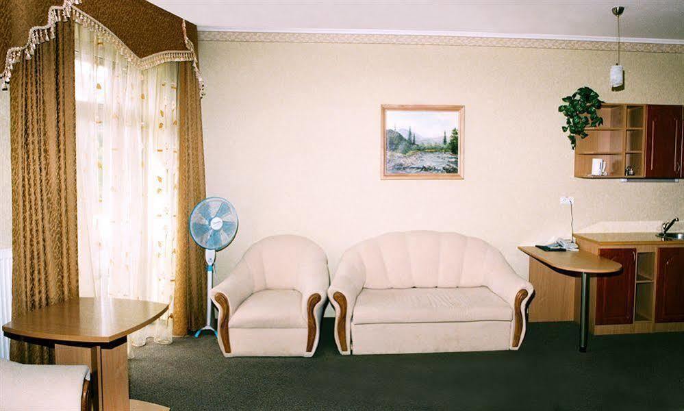 Mariot Medical Center Hotel トラスコヴェッツ エクステリア 写真